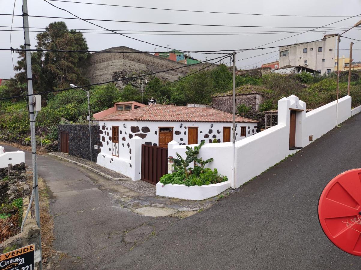 La Fortaleza Erjos-El Tanque Bagian luar foto